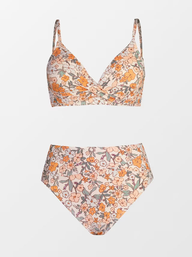 Cupshee twist front floral bikini - Medium